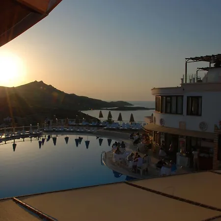 Family Belvedere Hotell 3*