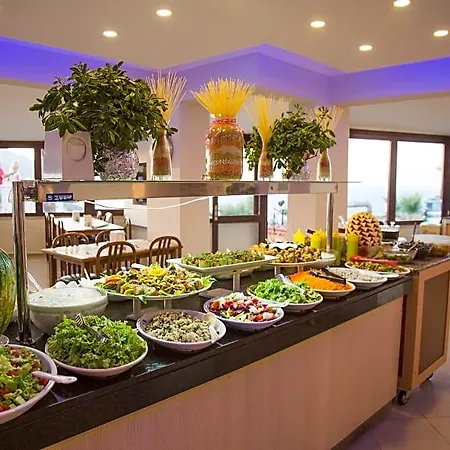 Family Belvedere Hotel 3*