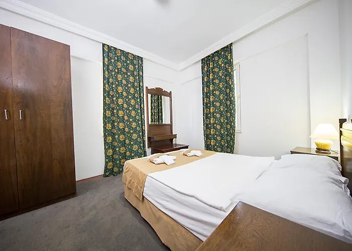 Family Belvedere Αλικαρνασσός