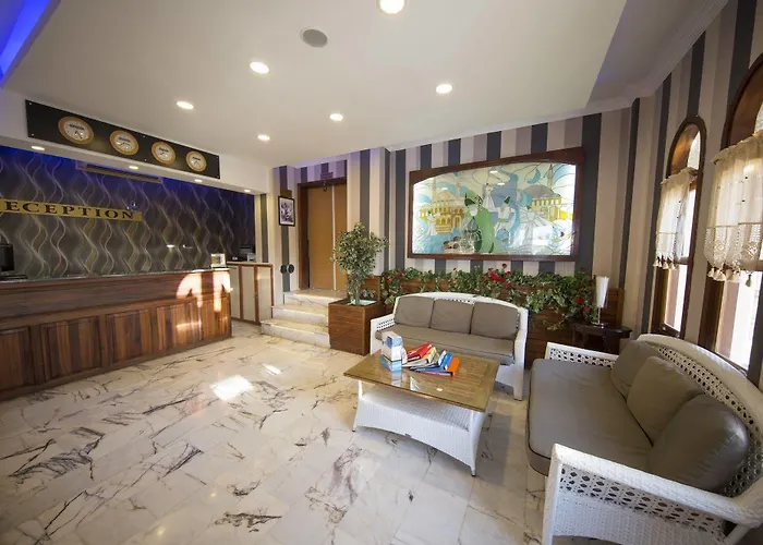 Ξενοδοχείο Family Belvedere 3*